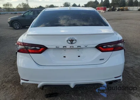 2022 Toyota Camry Se z USA, uszkodzony, nr VIN 4T1G11AK3NU662183
